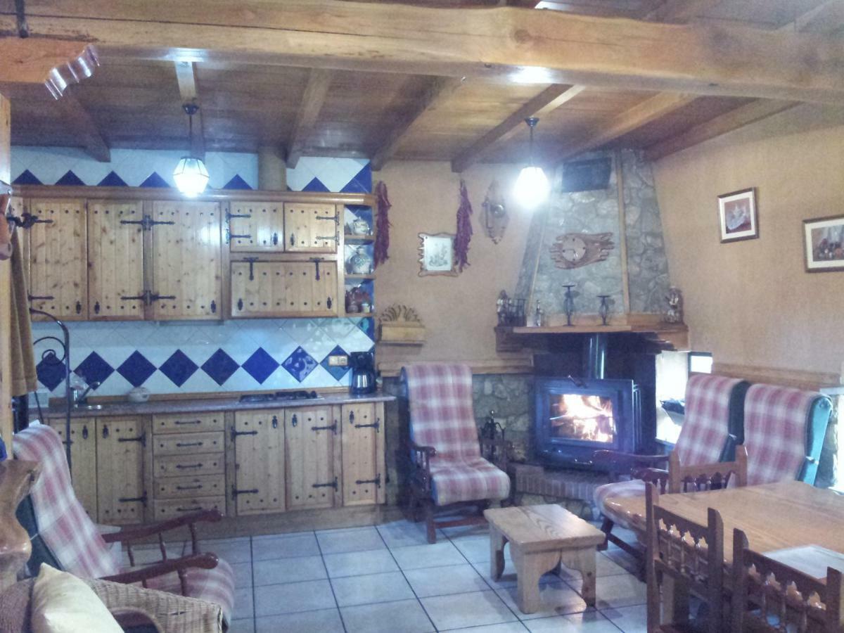 Casa Rural Santa Barbara Guijo de Santa Bárbara エクステリア 写真
